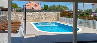 Gorgeous home in Kraj