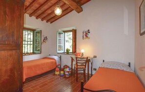 2 camere, culla da viaggio, Wi-Fi gratuito