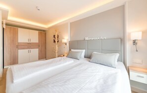 1 bedroom, free WiFi, bed sheets - Beautiful apartment in Binz with outdoor swimming pool (Prora/Rügen)