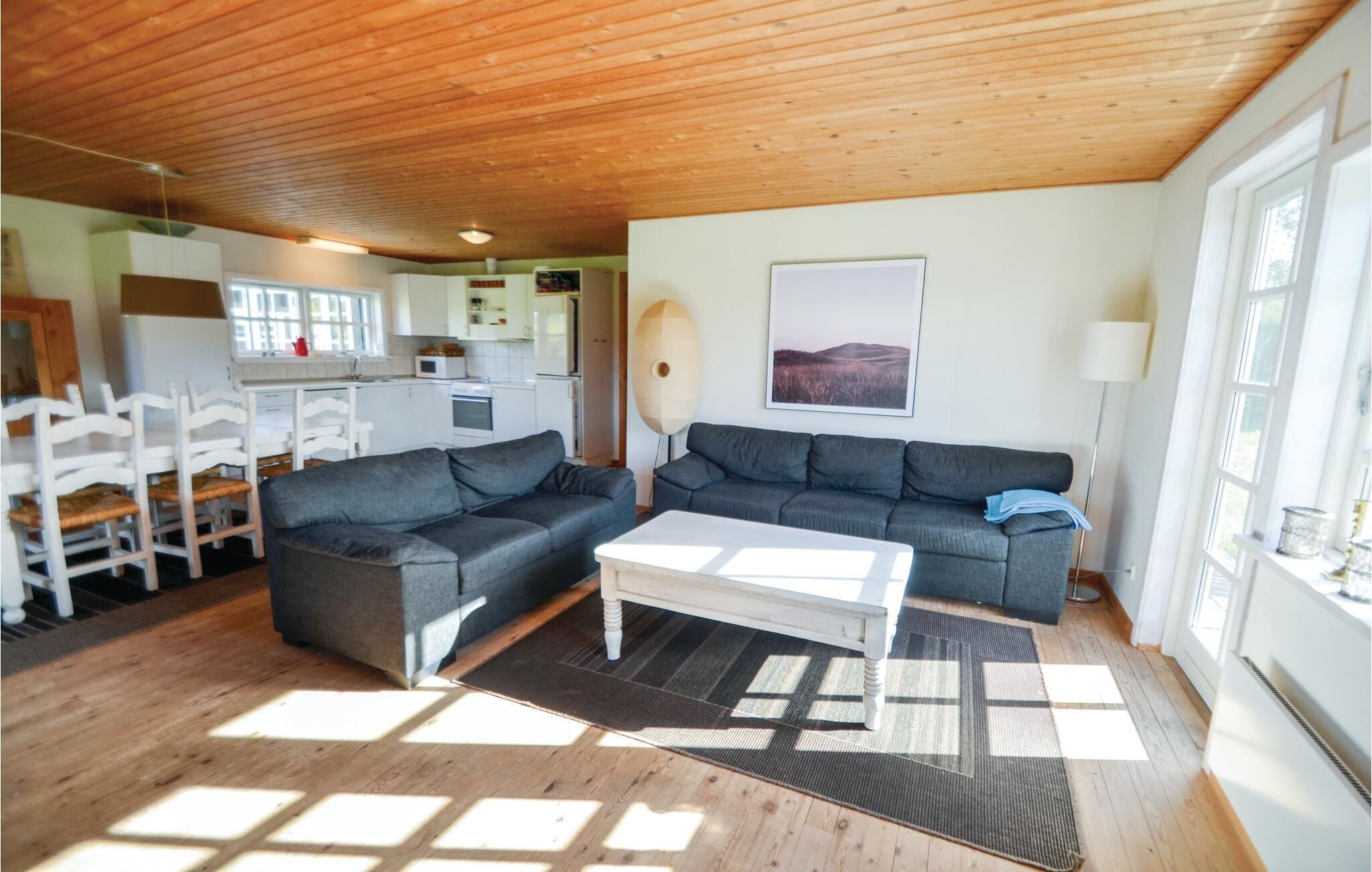 TV, fireplace, DVD player