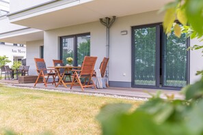 تناول الطعام بالخارج