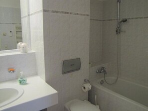 Hair dryer - (138) 2-room apartment-Strandstrasse - apartment house Mecklenburg (Kühlungsborn)