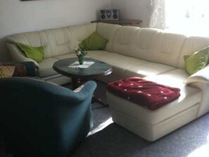 Unclassified image, 4 of 11, button - Wede, WH - Residential building, Germany (Ückeritz)