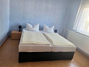 Unclassified image, 3 of 11, button - Wede, WH - Residential building, Germany (Ückeritz)