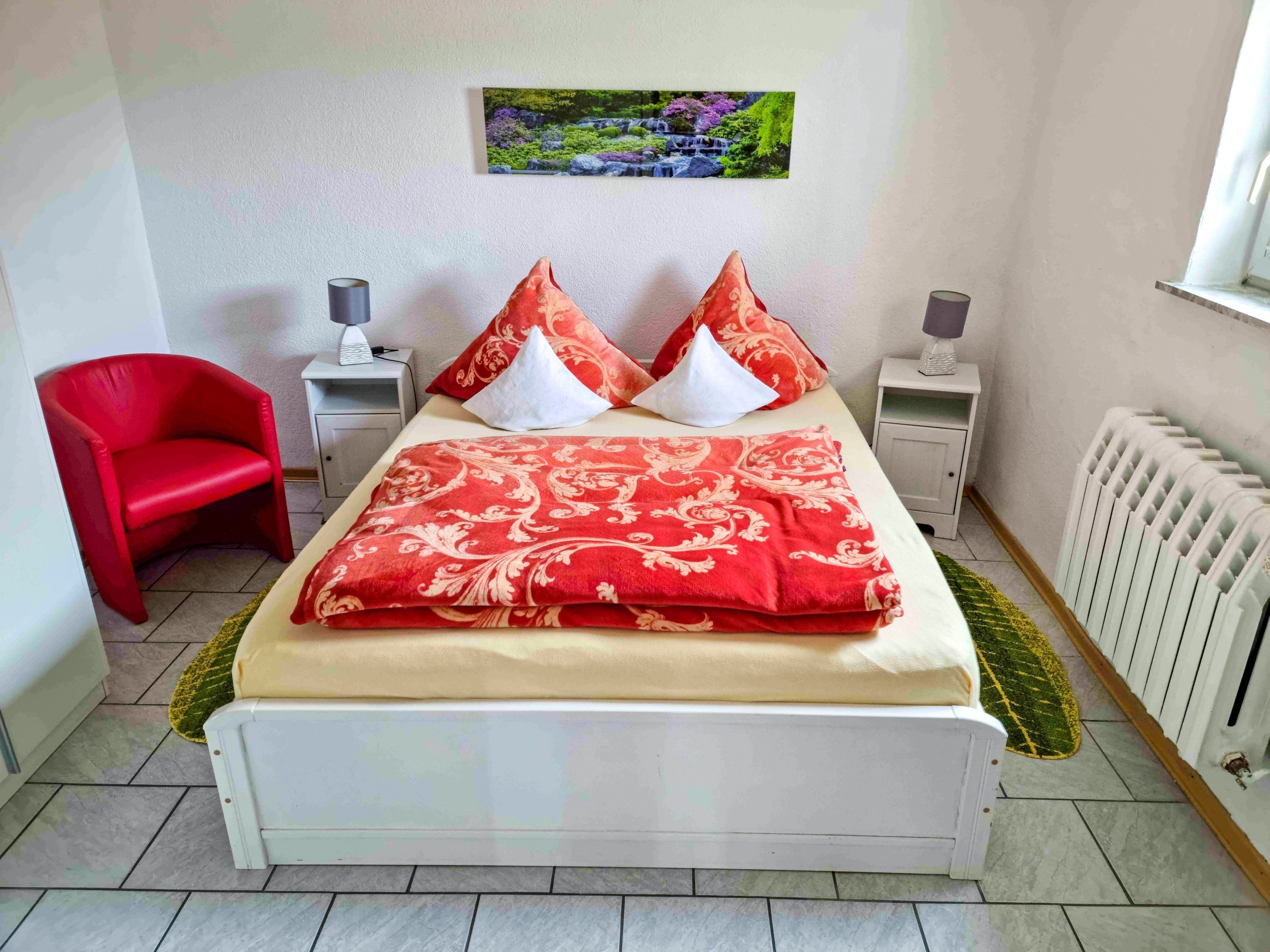 2 bedrooms, travel crib, WiFi