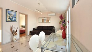 Interior - Amazing home in Rogac with house sea view (Rogac)
