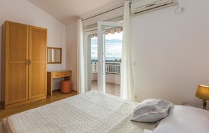 1 Schlafzimmer, Reisekinderbett, kostenloses WLAN, Bettwäsche