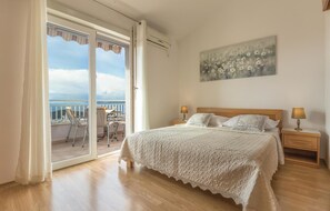 1 bedroom, travel crib, free WiFi, bed sheets