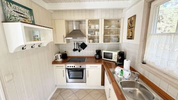 Réfrigérateur, micro-ondes, four, lave-vaisselle