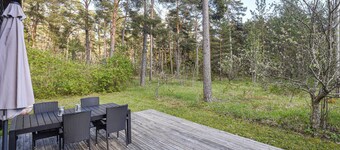 Lovely home in Lärbro with kitchen