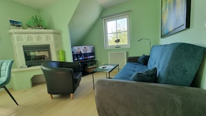 Télévision, cheminée