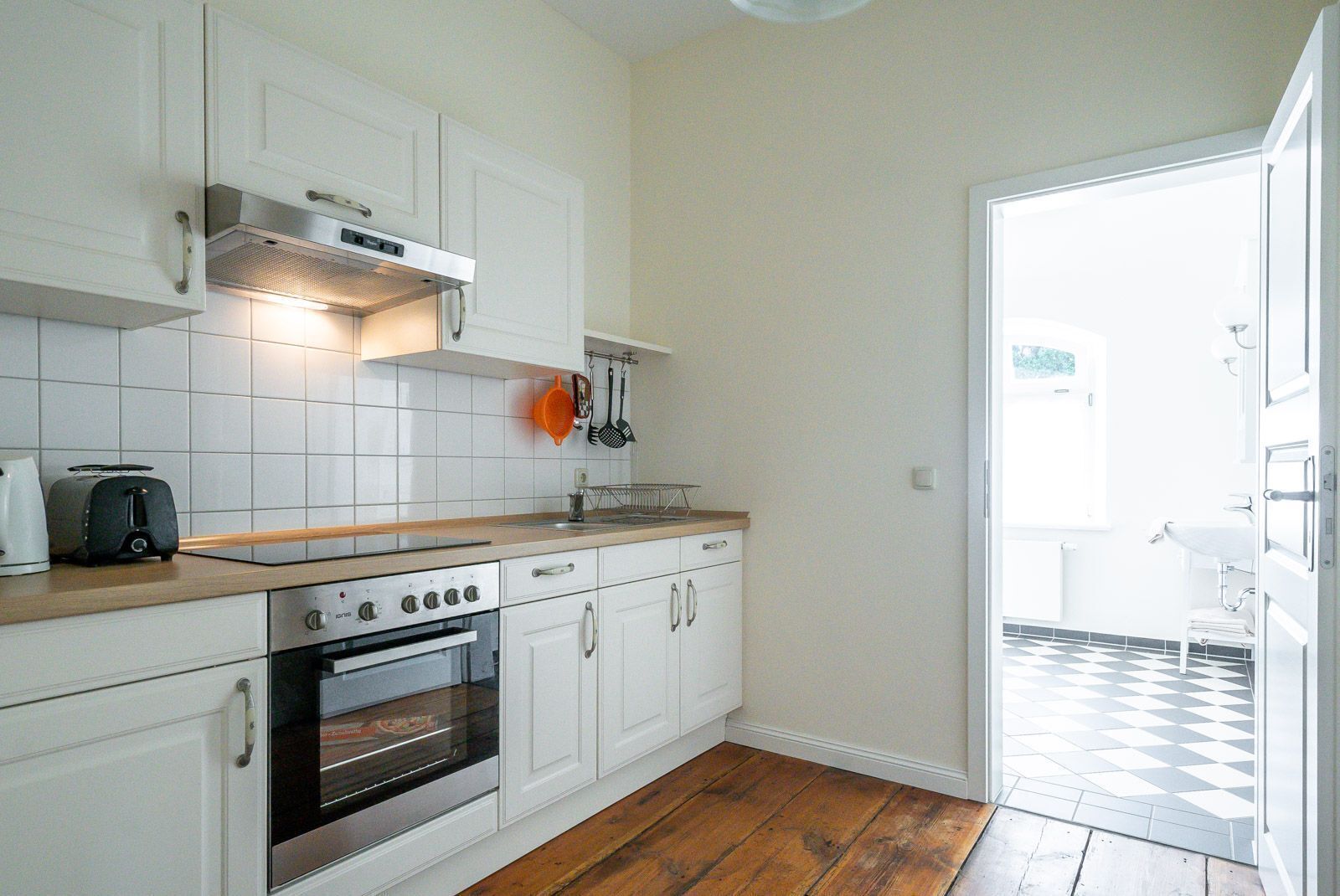 Kühlschrank, Ofen, Geschirrspüler, Toaster