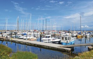 Marina - Beautiful home in Højby with WiFi (Højby)