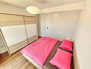 3 bedrooms, WiFi - Holiday apartment with balcony and panoramic sea view, air conditioning and WiFi (Novi Vinodolski)