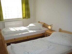 2 chambres, lit parapluie, Wi-Fi, draps fournis