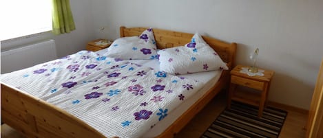 2 bedrooms, travel crib, WiFi, bed sheets