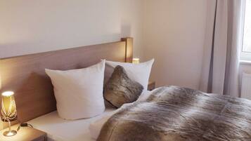 2 chambres, coffres-forts dans les chambres, Wi-Fi, draps fournis