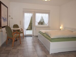 3 Schlafzimmer, Reisekinderbett, WLAN, Bettwäsche