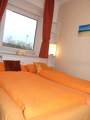 3 habitaciones, tabla de planchar con plancha, cuna de viaje y wifi 