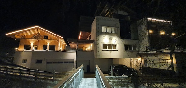 Esterni