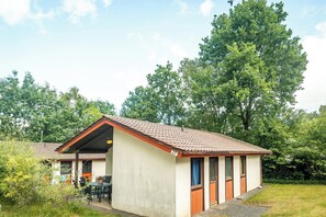 Exterior - Type 4 Plus - Three Bedroom Chalet, Sleeps 6 (Getelo)