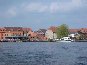 Unclassified image, 3 of 22, button