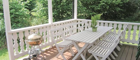 تناول الطعام بالخارج