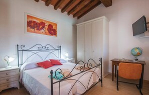 2 camere, culla da viaggio, Wi-Fi gratuito, lenzuola