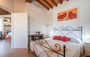 2 camere, culla da viaggio, Wi-Fi gratuito, lenzuola