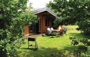 Outdoor dining - 3 bedroom lovely home in Blåvand (Blåvand)