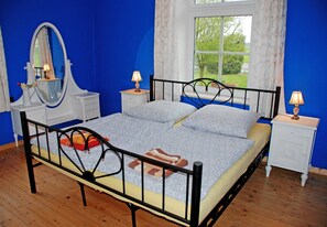 2 Schlafzimmer, Reisekinderbett, WLAN, Bettwäsche