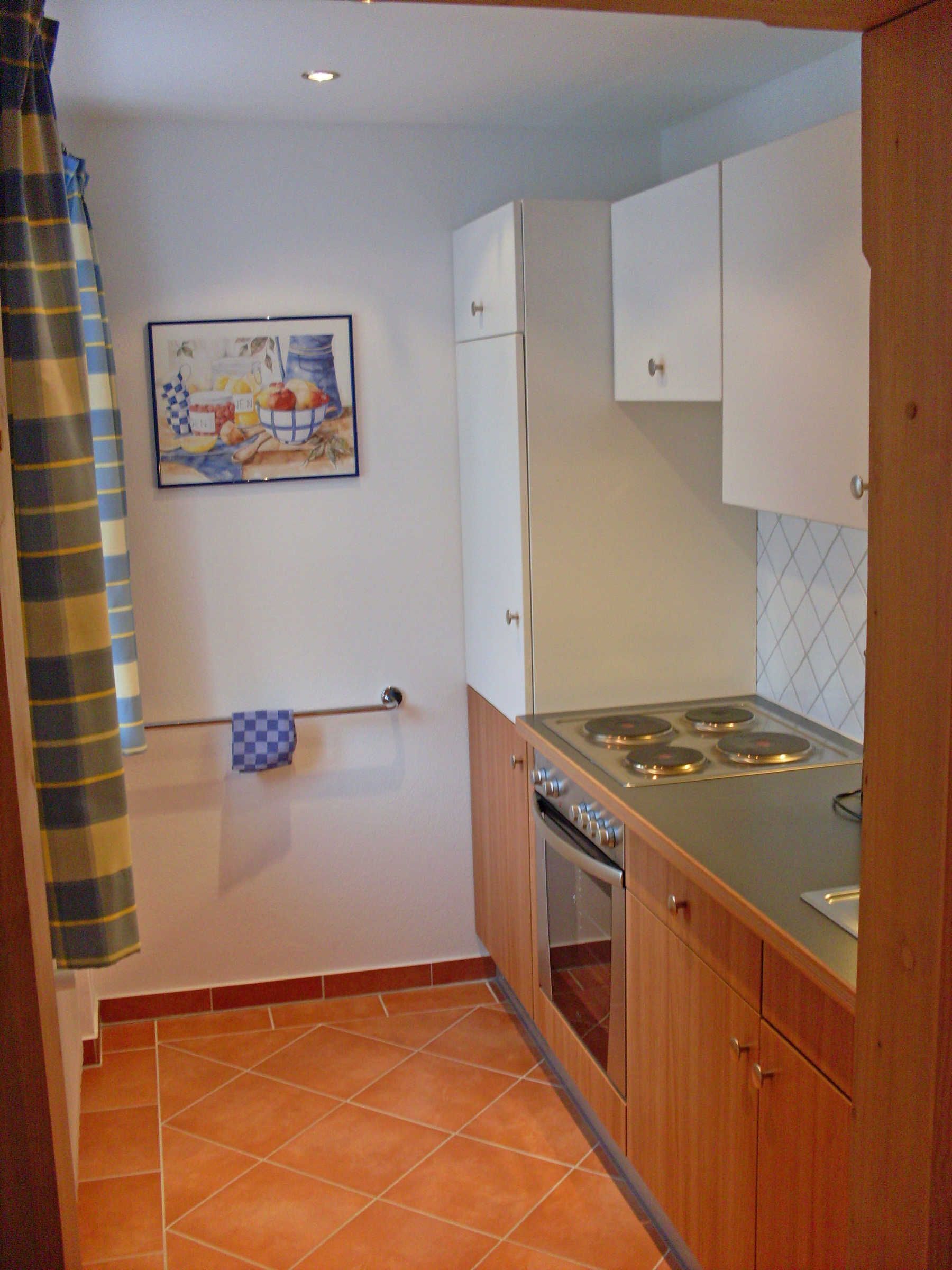 Kühlschrank, Mikrowelle, Ofen