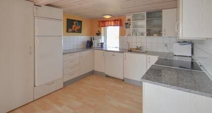 4 bedroom beautiful home in Vesløs