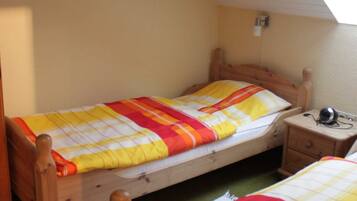 2 Schlafzimmer, Reisekinderbett, WLAN, Bettwäsche