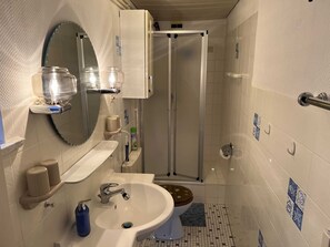 Luokittelematon kuva, 2 kautta 12, painike