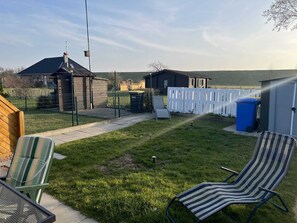 Unclassified image, 2 of 12, button