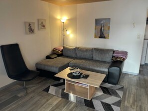 Luokittelematon kuva, 4 kautta 12, painike