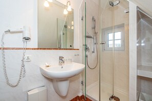 Unclassified image, 5 of 25, button - App.9 - Priel Hüs, Germany (List)