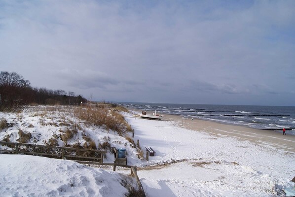 Beach nearby - 1. vacation apartment ground floor - Dat Fachwerkhus (Trassenheide)