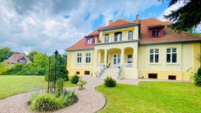 Vacation apartment Ruhequell - Holiday apartment Villa am Haussee