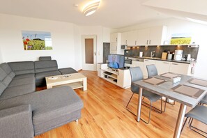 Unclassified image, 4 of 29, button