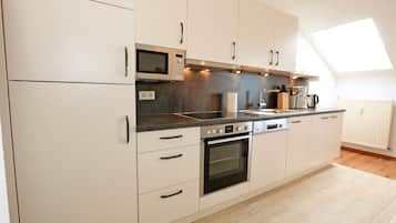 Macchina per tè/caffè, frigorifero, microonde, forno