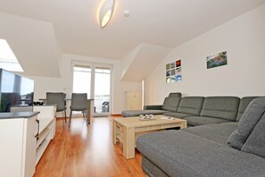 Unclassified image, 5 of 29, button