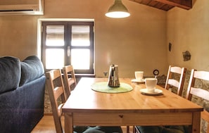 Dining - Stunning home in Villanueva del Duque (Villanueva del Duque)