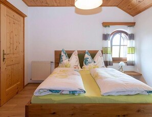 2 quartos, escrivaninha, Wi-Fi, roupa de cama