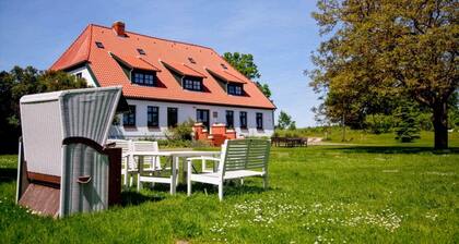 Rose Room - Manor House Ketelshagen - romantic, quiet location