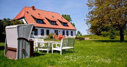 Rosenzimmer - Gutshaus Ketelshagen - romantisch, ruhige Lage