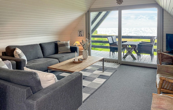 TV, fireplace, DVD player - Awesome home in Haderslev with WiFi (Haderslev)