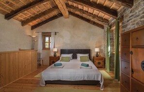 1 soverom, reiseseng for barn, wi-fi (inkludert) og sengetøy