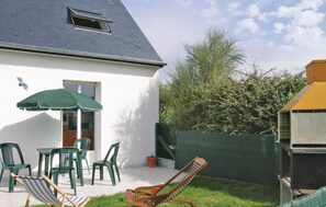 Outdoor dining - Lovely home in Moëlan-sur-Mer with house sea view (Moelan sur Mer)